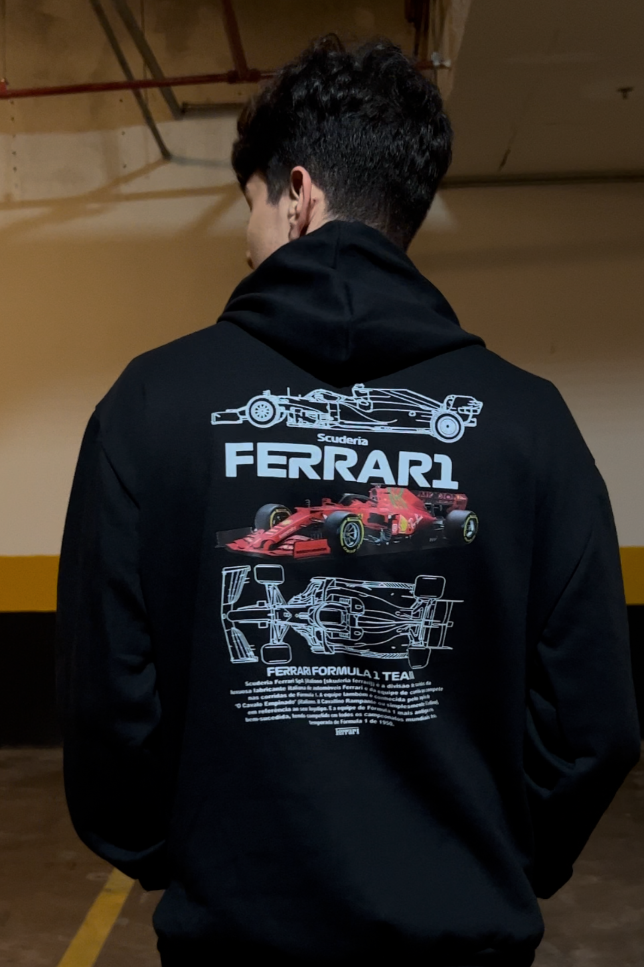 Moletom Ferrari Scuderia F1 em tecido macio e toque aconchegante