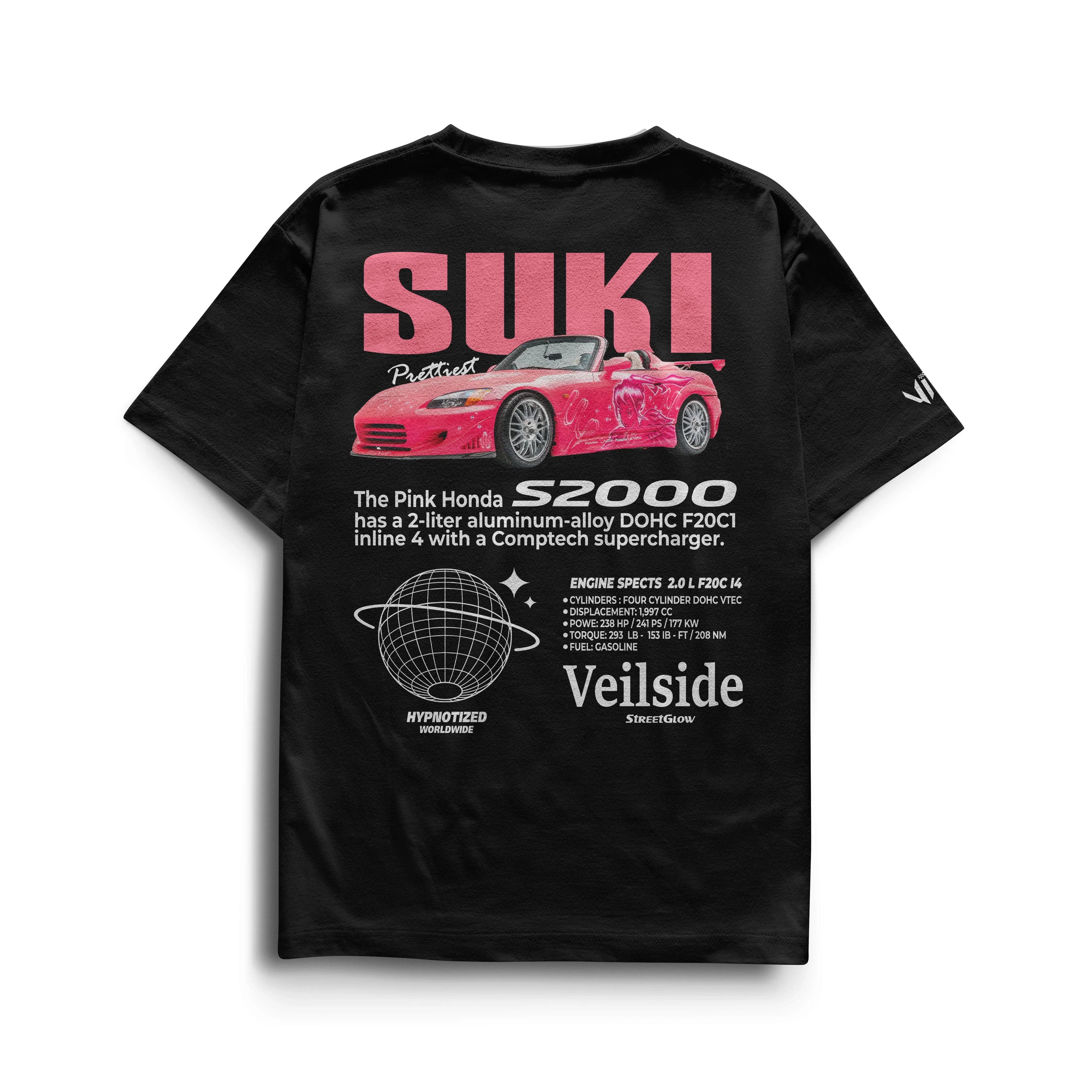Camiseta feminina Suki em algodão penteado com estampa de carro estilizada